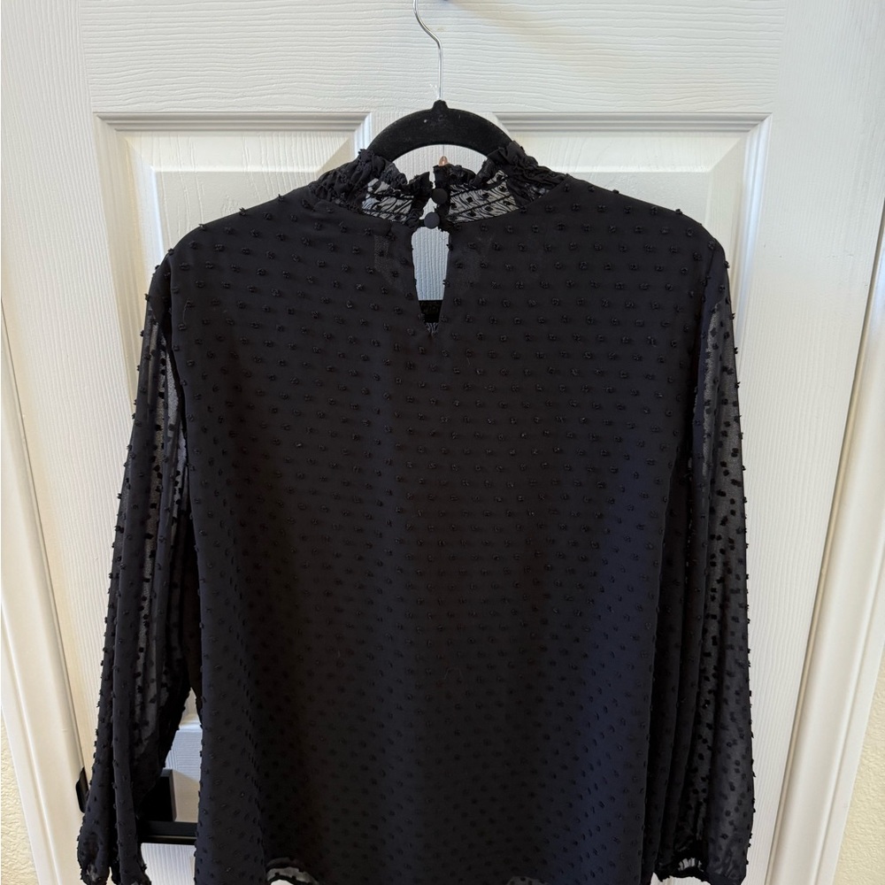 Gibson Black Textured Women's Blouse - Picture 6 of 6